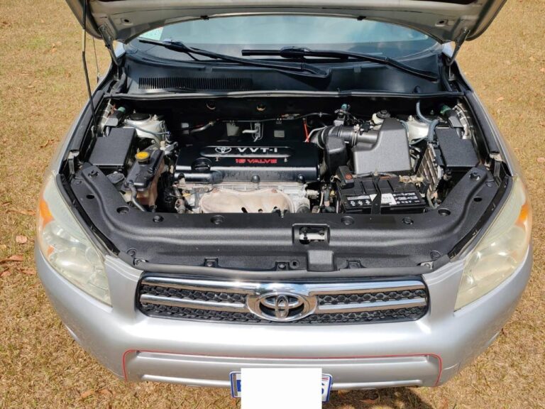 2008 Toyota RAV4 engine bay