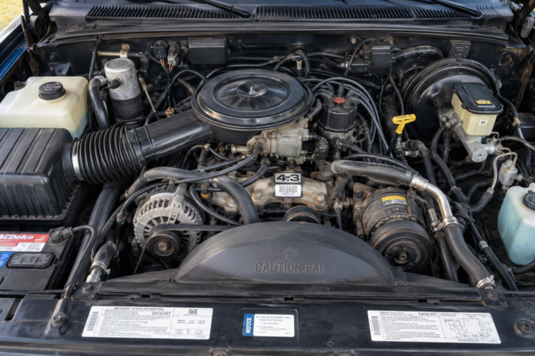 1994 Chevy Truck 1500 Engine bay