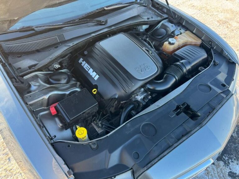 2012 Dodge Charger Engine 5.7L bay